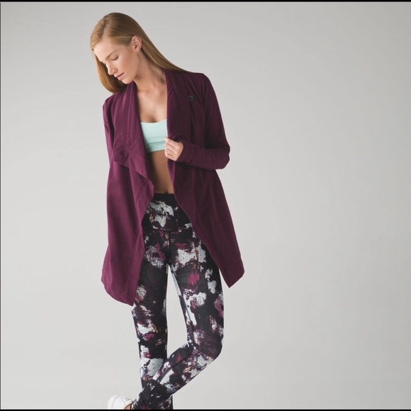 Lululemon Restore Wrap - Picture 1 of 7